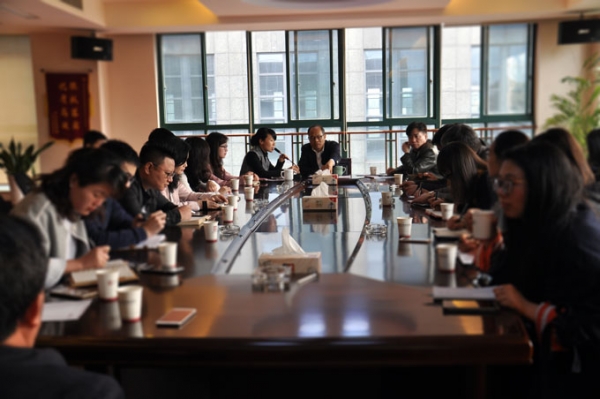 众博(中国)ZHONGBO·官方网页版集团召开2017年度年轻人才培养专题座谈会